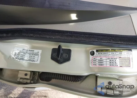 2006 Volvo V70 2.5T from USA, damaged, VIN YV1SW592762578774